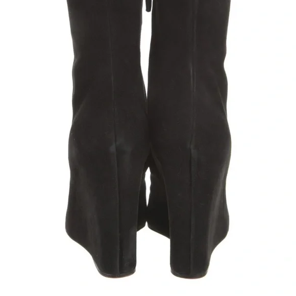 amina Muaddi - Picture 4 of 12